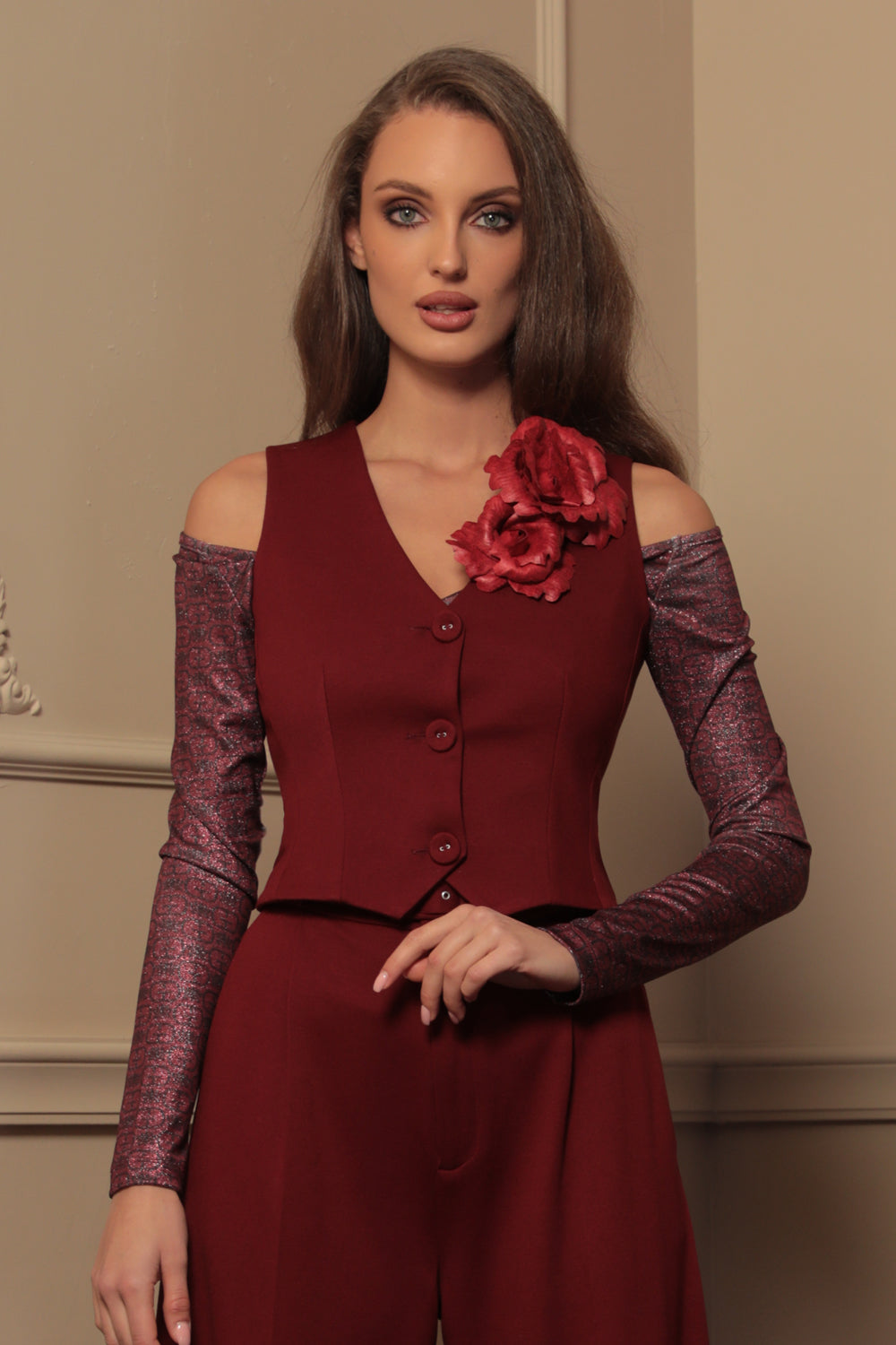 VISCOSE BLEND VEST IN BURGUNDY - ESSENTIALS